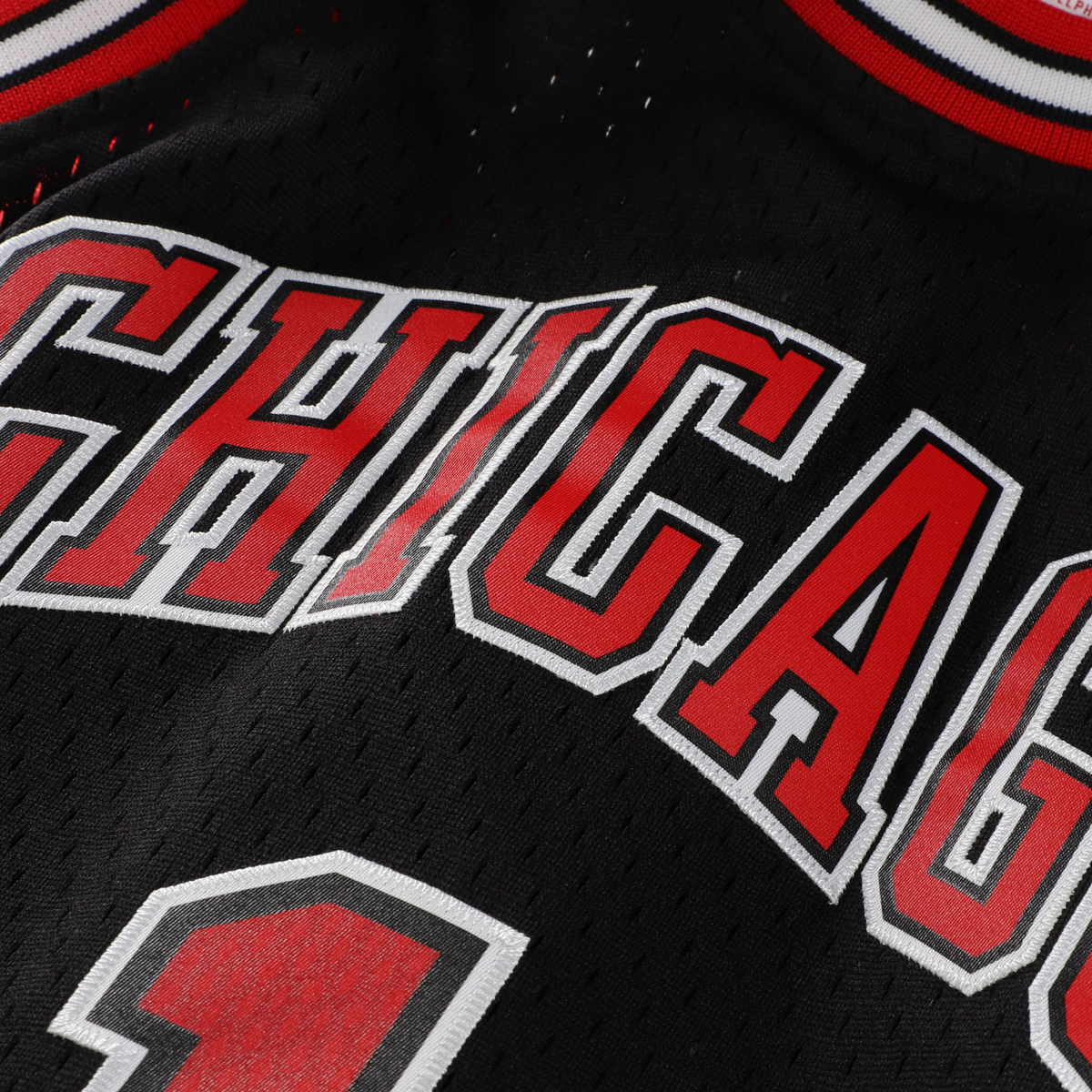 Youth Chicago Bulls Derrick Rose Mitchell & Ness Black 2010/11 Hardwood Classics Swingman Jersey product image 5, provided