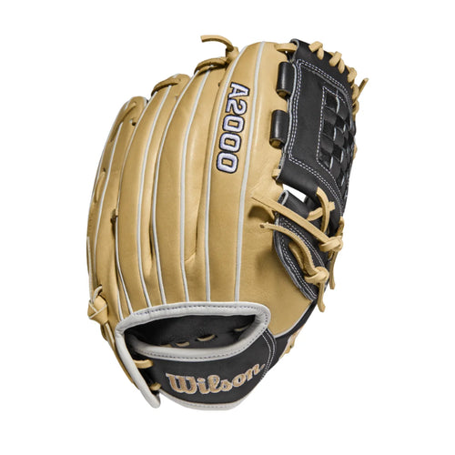 2022 Wilson A2000 P12 12" Pitcher's Fastpitch Glove product image 1, provided for visual reference and product detail review