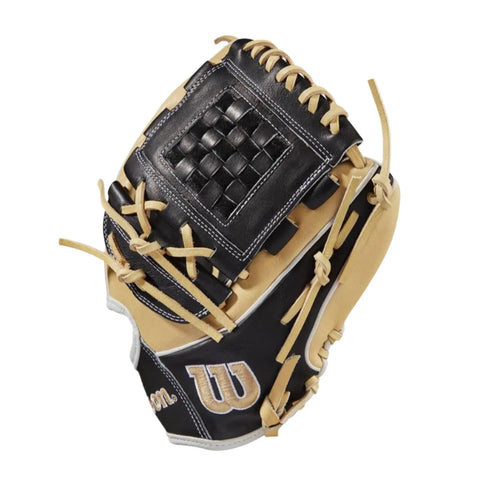 2022 Wilson A2000 P12 12" Pitcher's Fastpitch Glove product image 2, provided for visual reference and product detail review