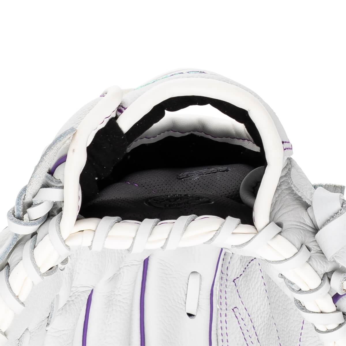 2026 Wilson A500 SIREN 12.5" Outfield Glove product image 6, provided for visual reference and product detail review