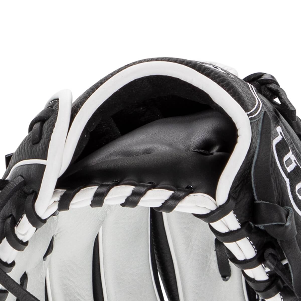 2026 Wilson A700 12.5" Outfield Baseball Glove product image 7, provided for visual reference and product detail review