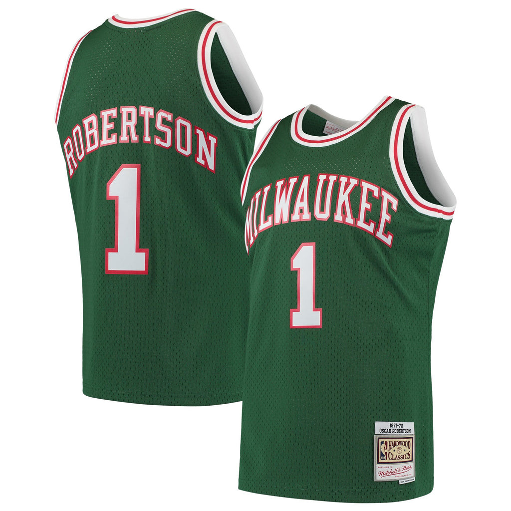 Milwaukee Bucks Oscar Robertson Mitchell & Ness Green 1971/72 Hardwood Classics Swingman Jersey for Men product image 2,