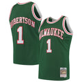 Milwaukee Bucks Oscar Robertson Mitchell & Ness Green 1971/72 Hardwood Classics Swingman Jersey for Men product image 1,