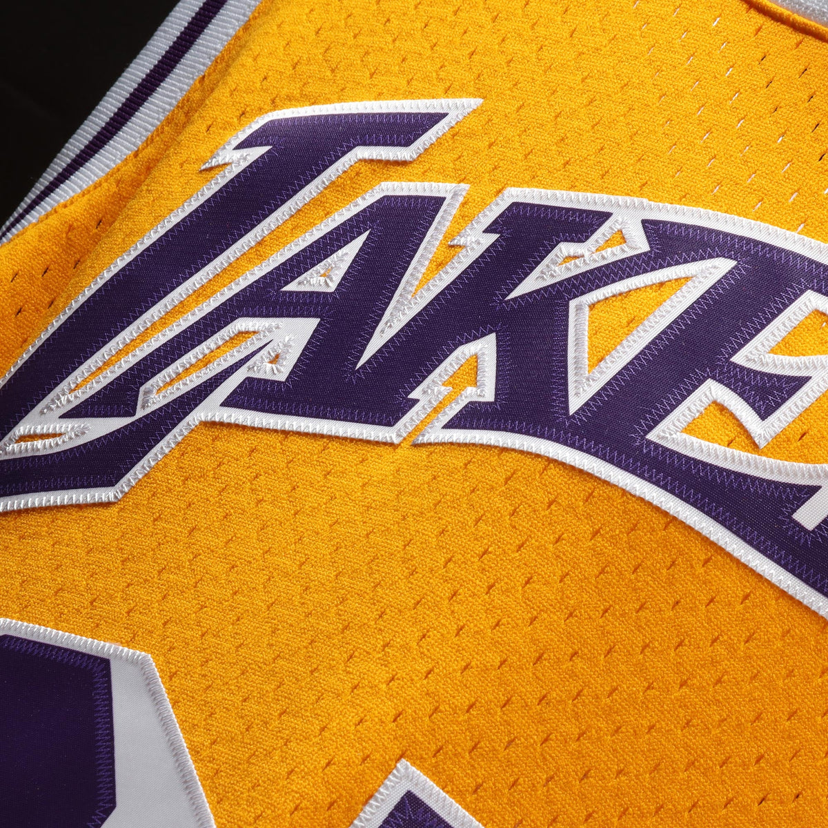 Los Angeles Lakers Magic Johnson Mitchell & Ness Gold 1984/85 Hardwood Classics Swingman Jersey for Men product image 5,
