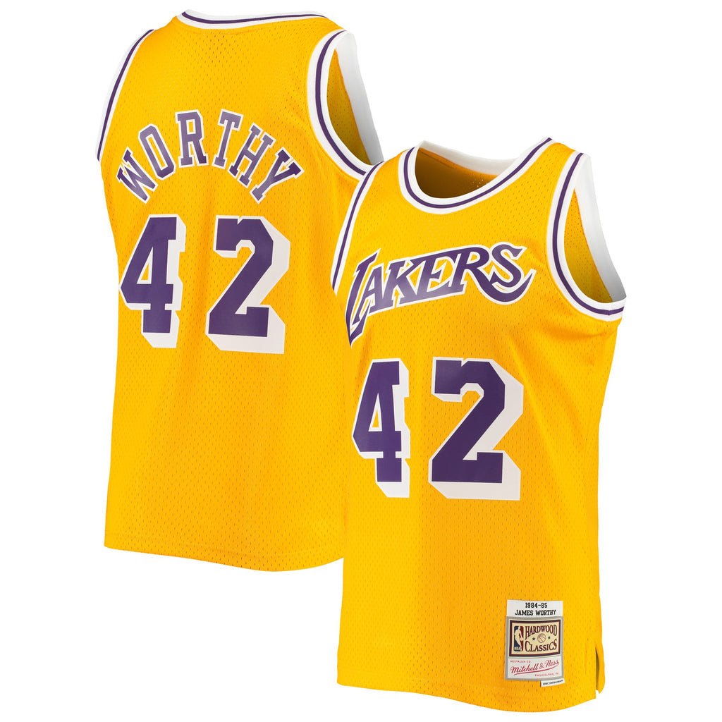 Los Angeles Lakers James Worthy Mitchell & Ness Gold 1984/85 Hardwood Classics Swingman Jersey for Men product image 2,