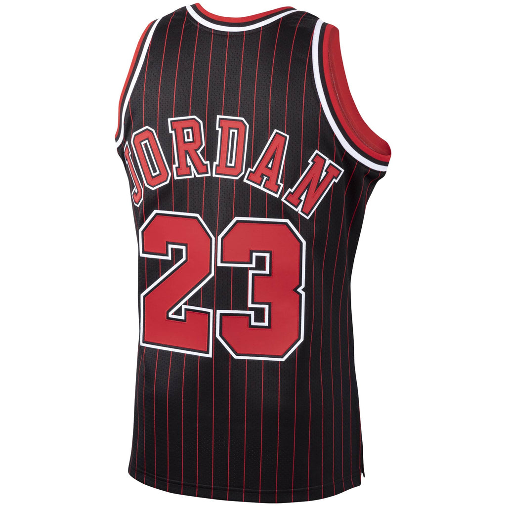 Chicago Bulls Michael Jordan Mitchell & Ness Black 1995/96 Hardwood Classics Authentic Jersey for Men product image 4,