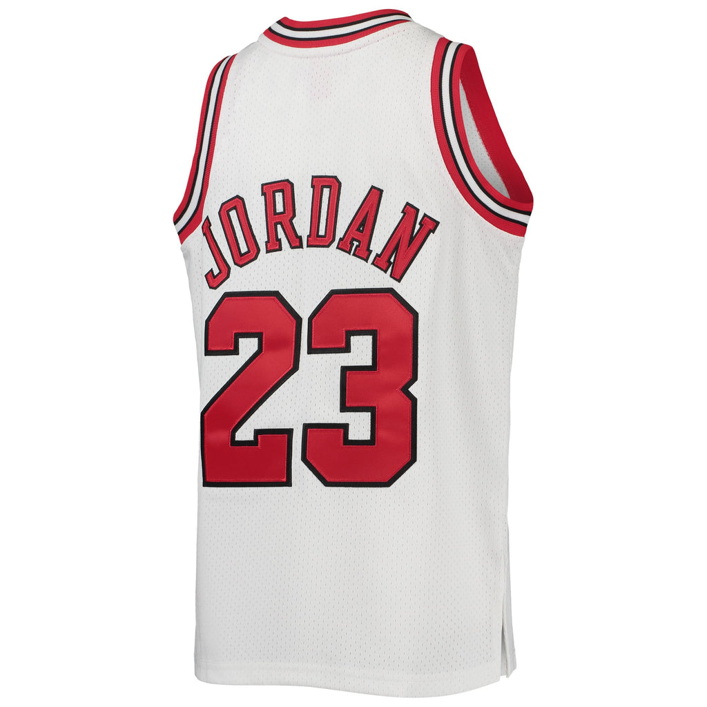 Youth Chicago Bulls Michael Jordan Mitchell & Ness White 1997/98 Hardwood Classics Authentic Jersey product image 4,