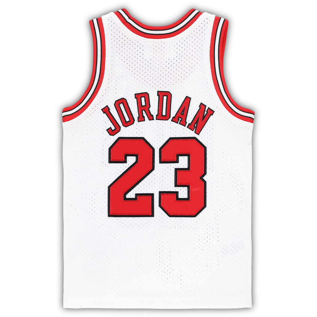 Toddler Chicago Bulls Michael Jordan Mitchell & Ness White 1997/98 Hardwood Classics Authentic Jersey product image 4,