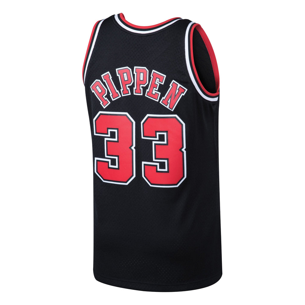 Chicago Bulls Scottie Pippen Mitchell & Ness Black 1997/98 Hardwood Classics Swingman Jersey for Men product image 4,