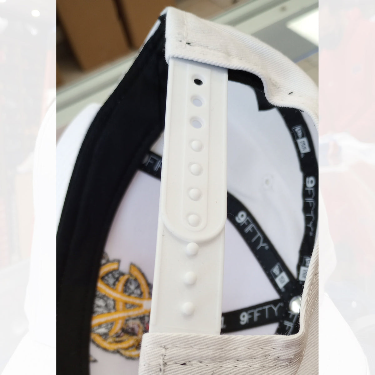 Aguilas Cibaeñas NEW ERA Snapback Embroidered Aguila face Hat product image 4, provided for visual reference and product