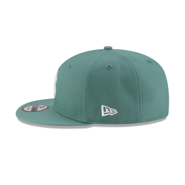 Boston Red Sox City Connect 9FIFTY Snapback Hat product image 4, provided for visual reference and product detail review