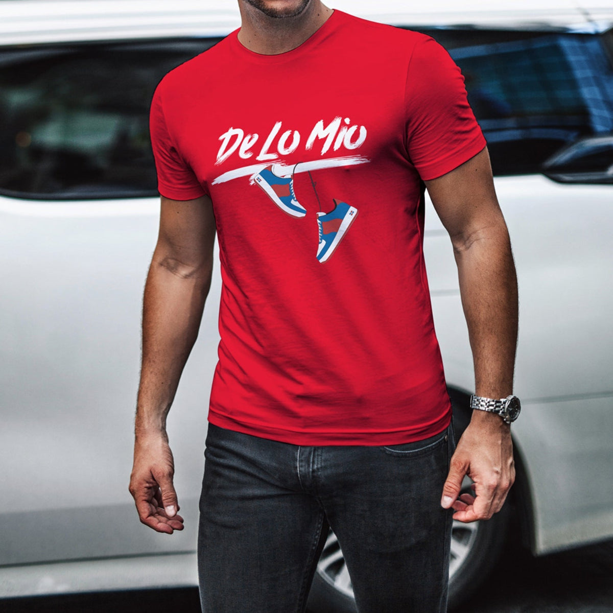 Dominican Phrase "De lo mio" Printed T-Shirt product image 1, provided for visual reference and product detail review
