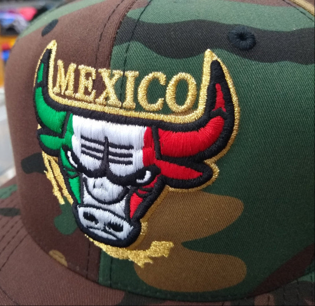Embroidered Snapback Mexican Bull logo Camouflage Hat product image 3, provided for visual reference and product detail
