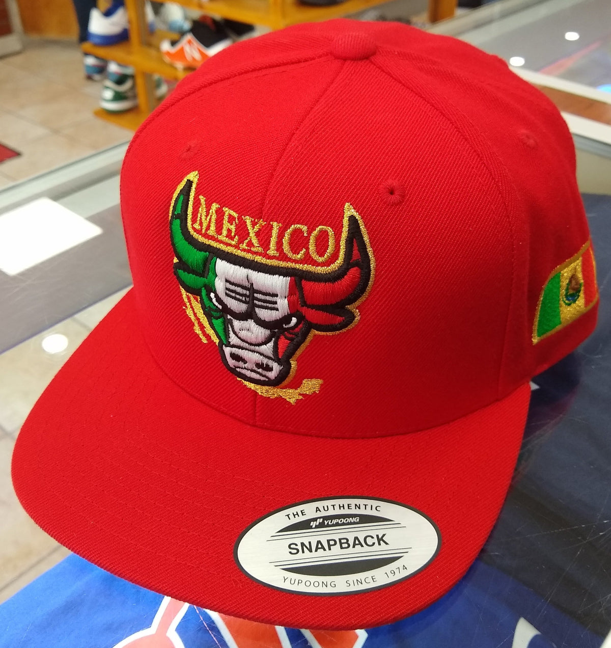 Embroidered Snapback Mexican Bull logo Red Hat product image 2, provided for visual reference and product detail review