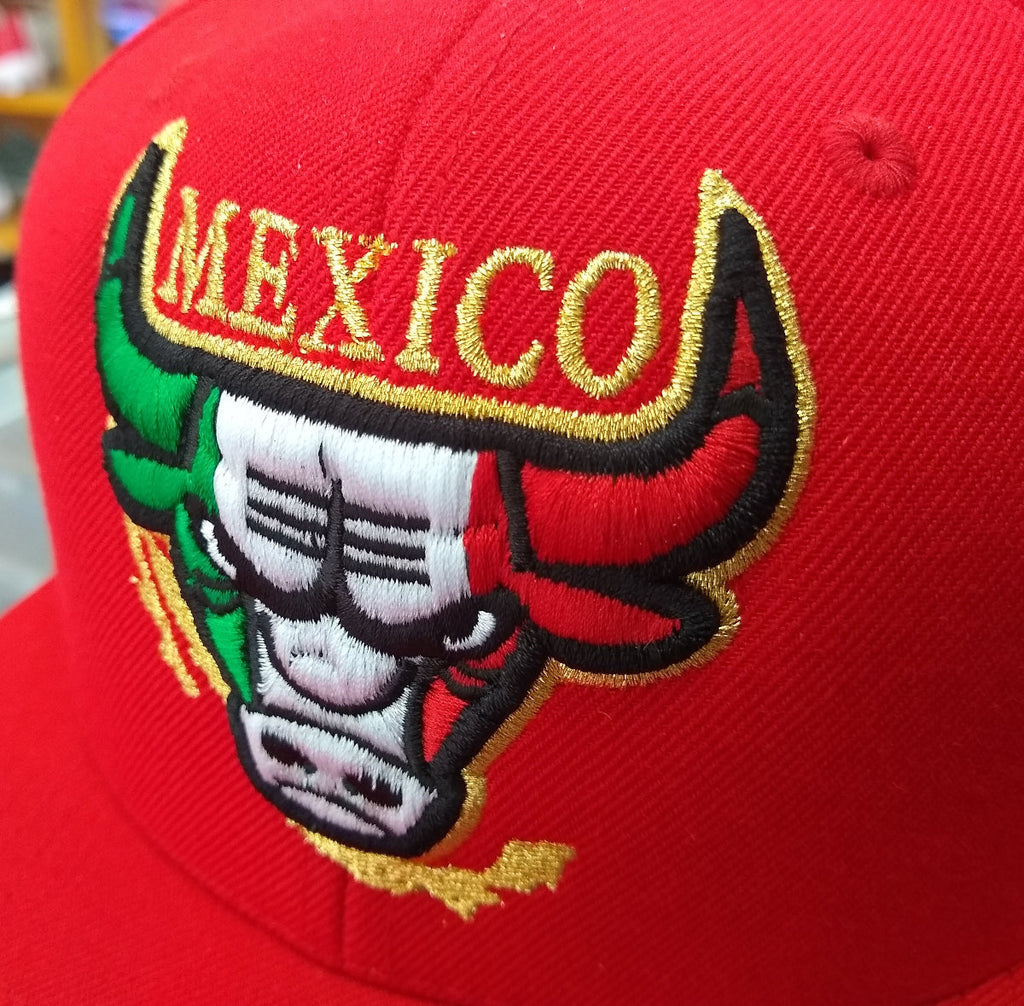 Embroidered Snapback Mexican Bull logo Red Hat product image 3, provided for visual reference and product detail review