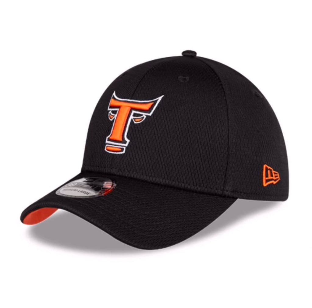 Toros del Este New Era 39THIRTY Flexible Hat - Black product image 1, provided for visual reference and product detail review