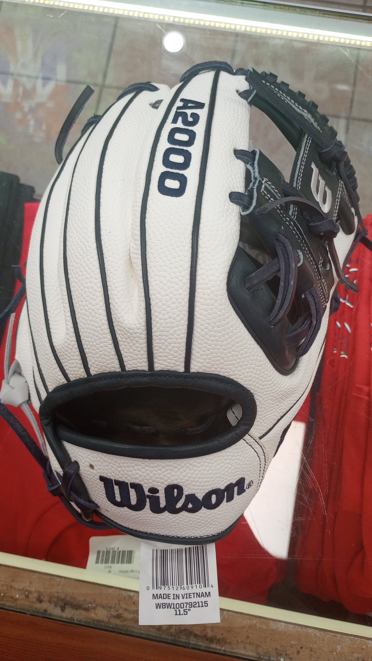 Wilson A2000 1786 11.5" NY BRONX EDITION - White/Navy - Right Hand Thrower product image 4, provided for visual reference