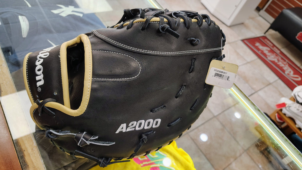 Wilson Pro Stock A2000 1617 12.5" First Base Baseball Glove - Left Hand Throw product image 4, provided for visual reference