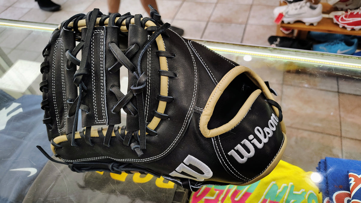 Wilson Pro Stock A2000 1617 12.5" First Base Baseball Glove - Left Hand Throw product image 5, provided for visual reference