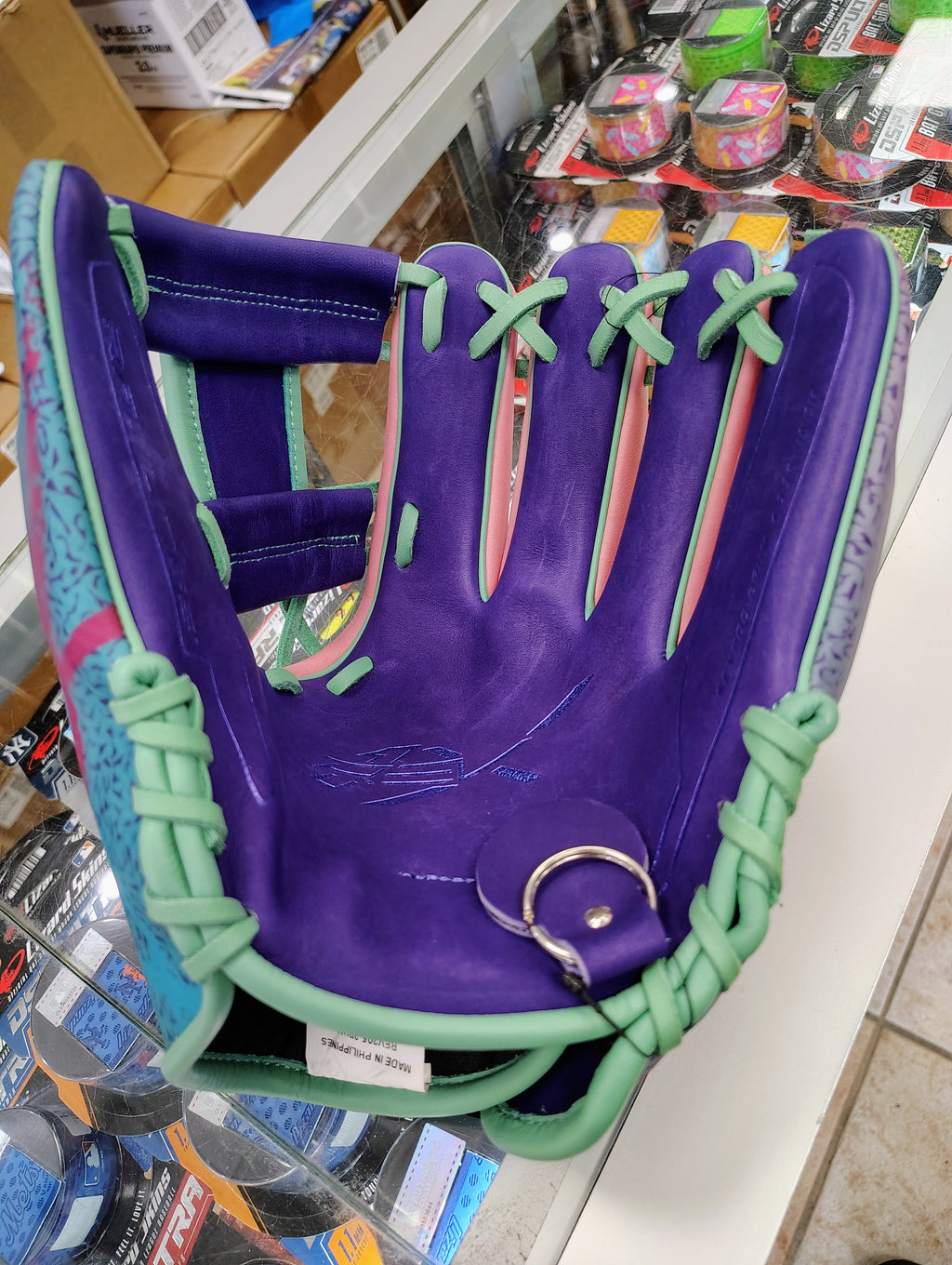 Rawlings REV1X 11.75" Baseball Glove REV205-2PUM – High-Tech Infield Glove with Retro Aesthetic product image 2, provided