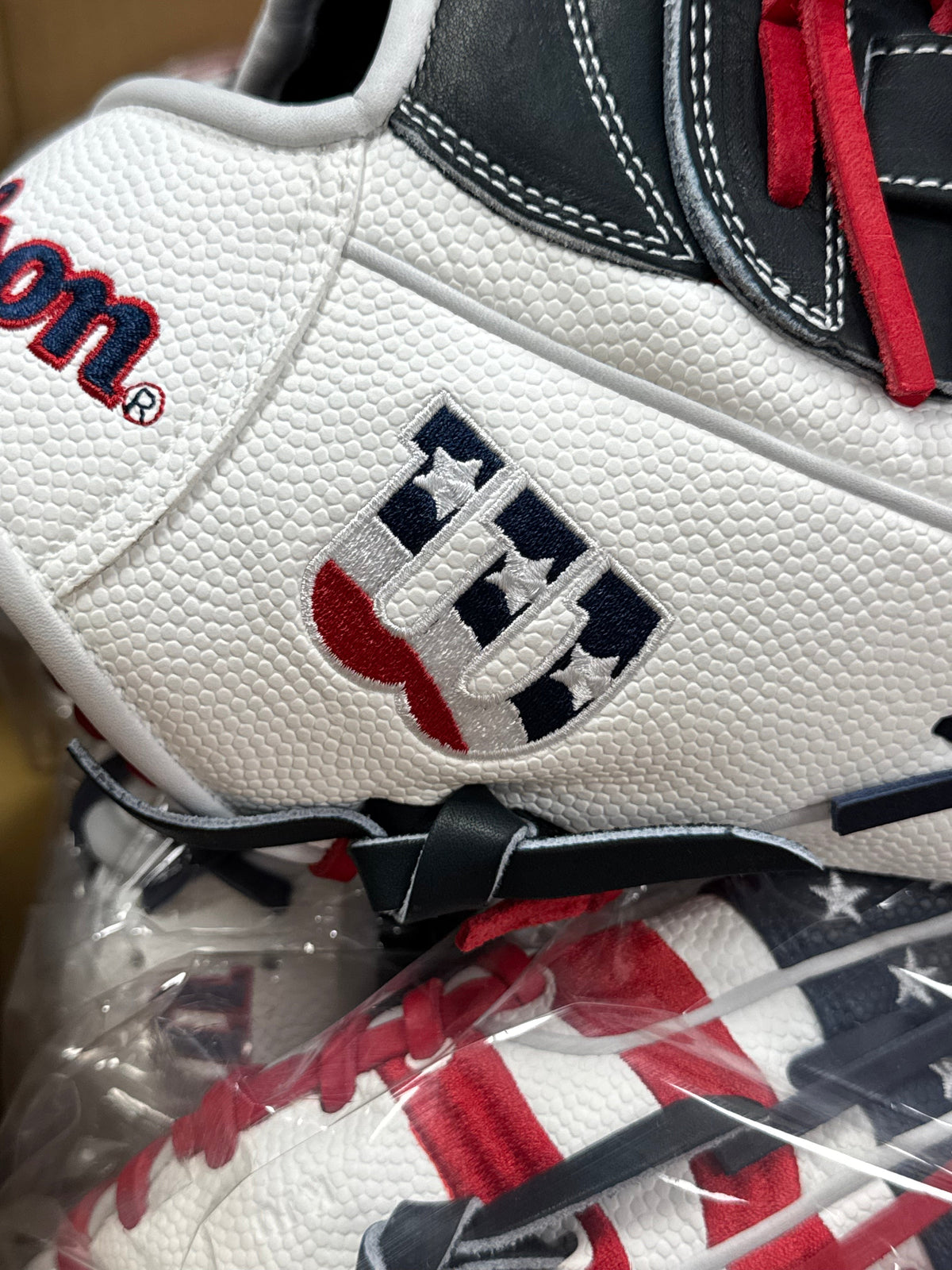Wilson A2000 1777 12.75" Outfield Baseball Glove | Peligro Sports Exclusive | USA product image 4, provided for visual