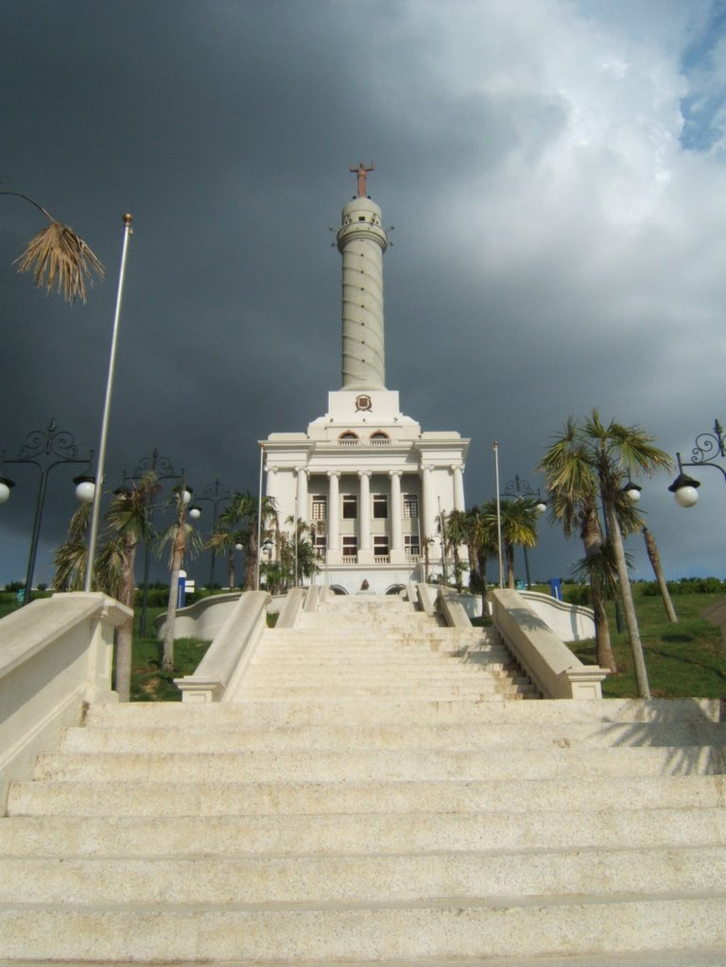 Monumento Santiago Dominican Republic Hats product image 9, provided for visual reference and product detail review