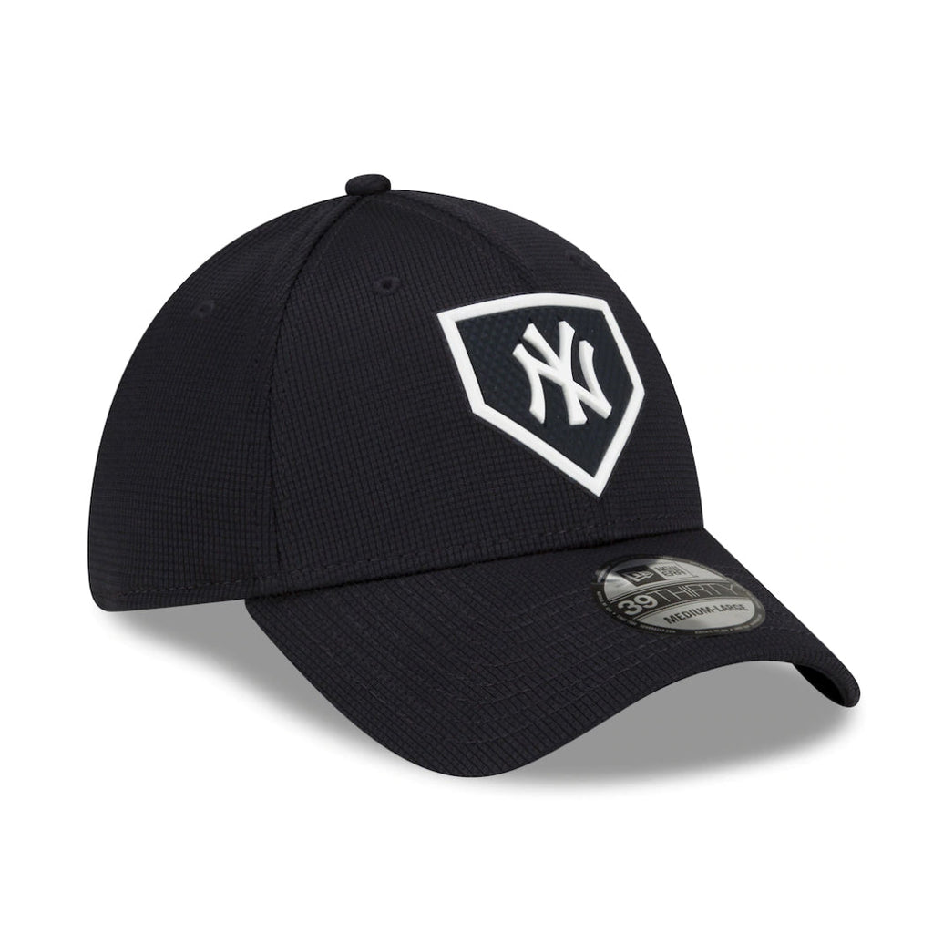 New York Yankees New Era Navy 2022 Club house Flex Hat product image 3, provided for visual reference and product detail