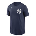 Nike MLB New York Yankees T-Shirt product image 1, provided for visual reference and product detail review