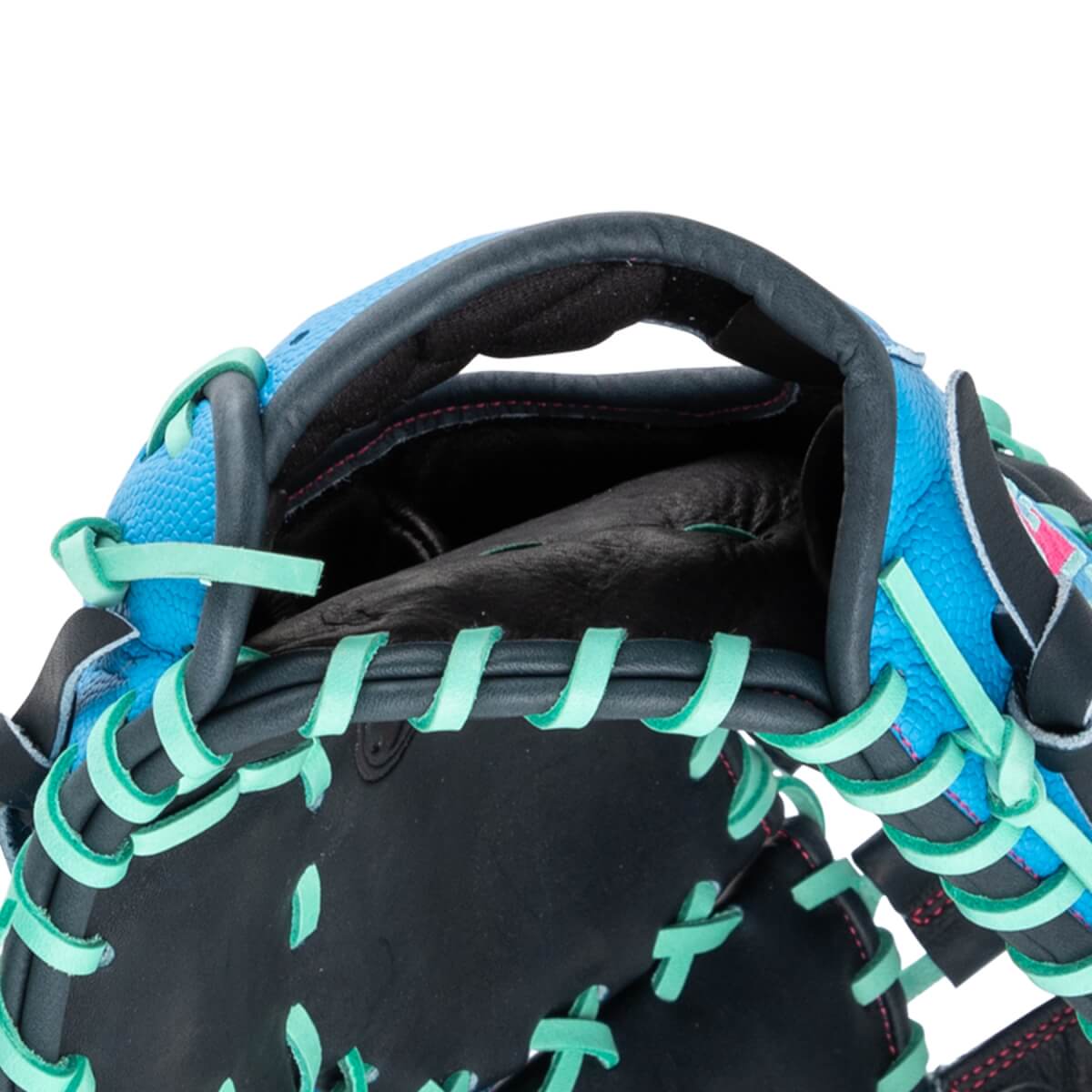 Wilson 2025 Fall A2000 1677SS 12.5" First Base Mitt product image 7, provided for visual reference and product detail review