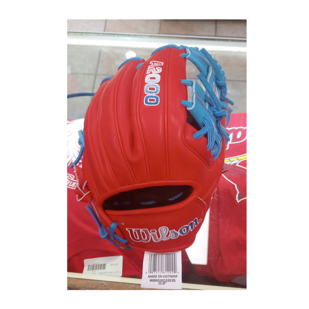 Wilson A2000 1786 11.5" Infield Baseball Glove - Red/SkyBlue - Right Hand Thrower product image 4, provided for visual