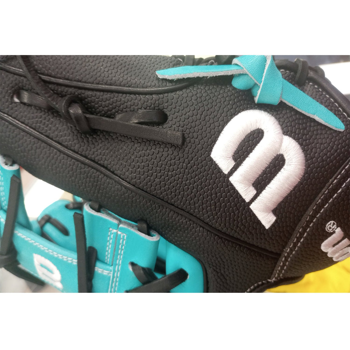 Wilson A2000 1786SS 11.5" Infield Baseball Glove - Black/Teal - Right Hand Thrower product image 8, provided for visual