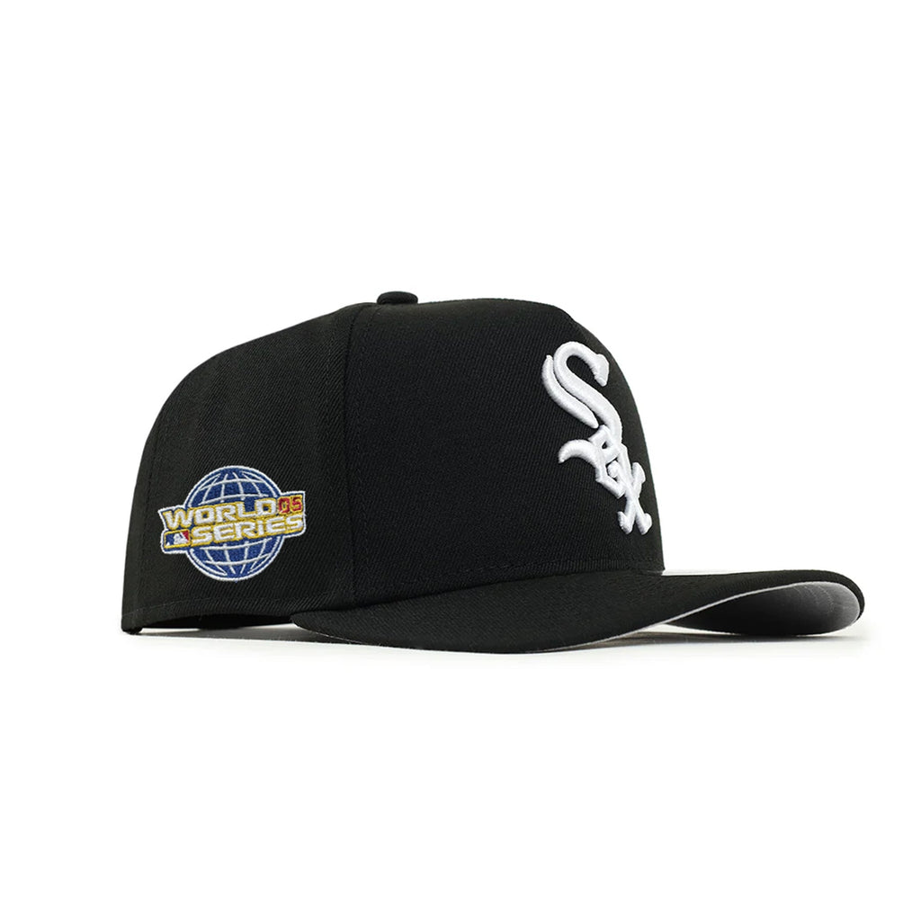 Chicago White Sox 950AF Curved 2005 World Series Snapback product image 1, provided for visual reference and product detail