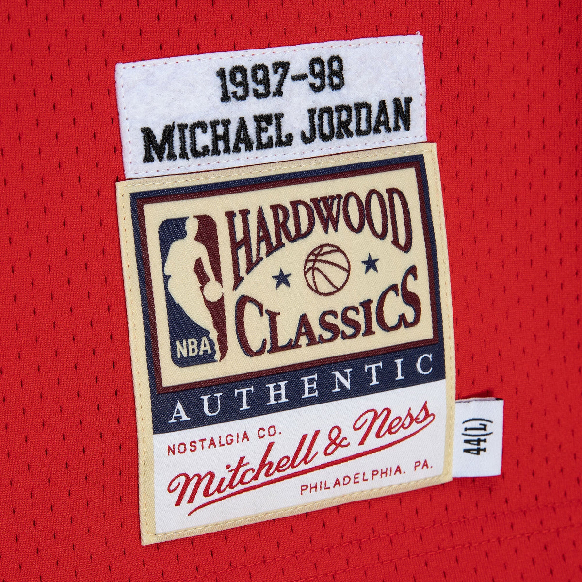 Chicago Bulls Michael Jordan Mitchell & Ness Red 1997-98 Authentic Jersey for Men product image 4, provided for visual