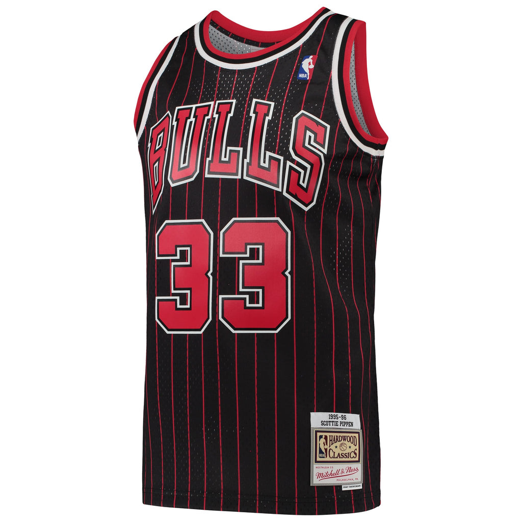 Chicago Bulls Scottie Pippen Mitchell & Ness Black Hardwood Classics Swingman Jersey for Men product image 3, provided for
