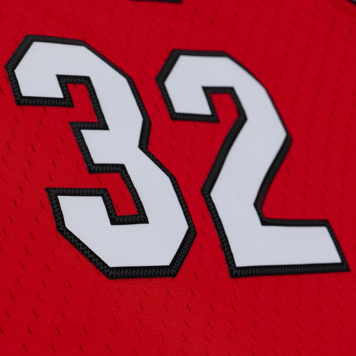 Miami Heat Shaquille O'Neal Mitchell & Ness Red 2005-06 Swingman Jersey for Men product image 4, provided for visual
