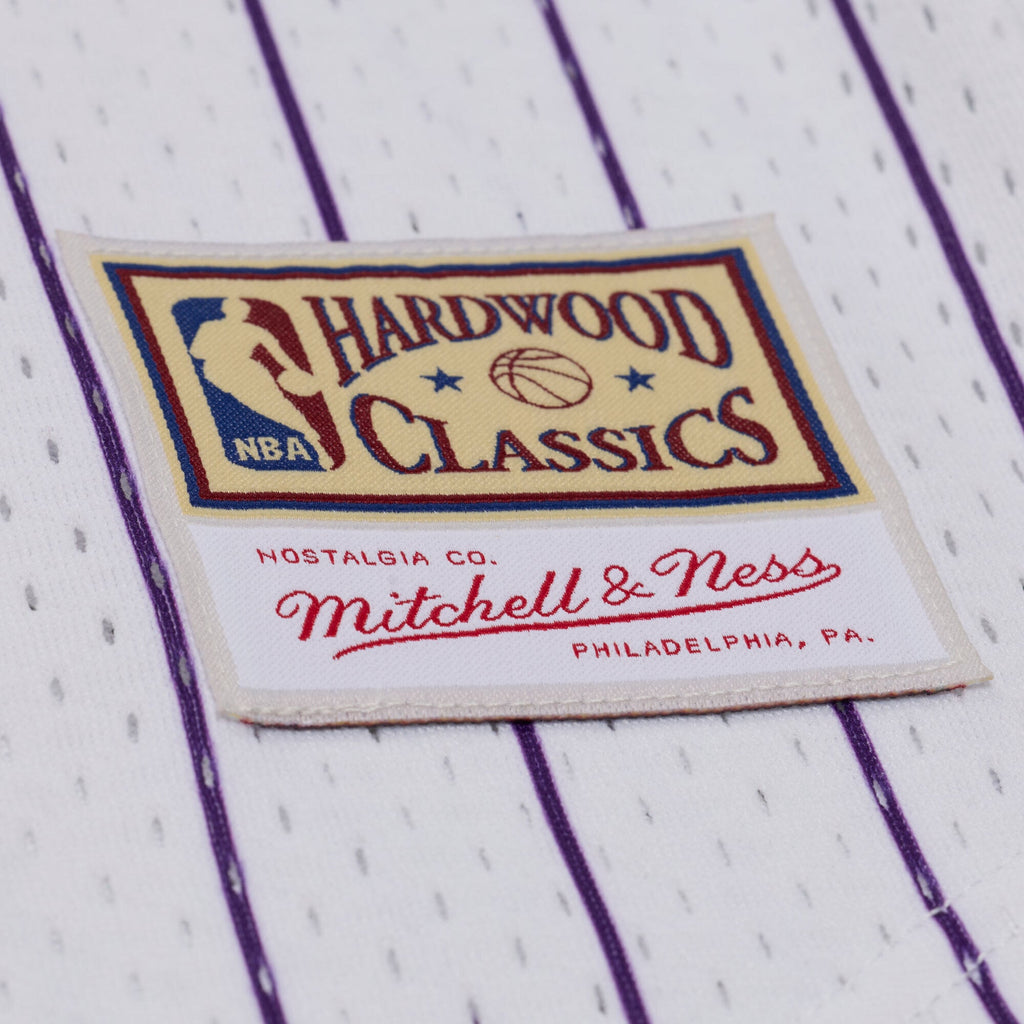 Los Angeles Lakers Mitchell & Ness White Head Coach Pinstripe Mesh Full-Button Baseball Jersey for Men product image 4,