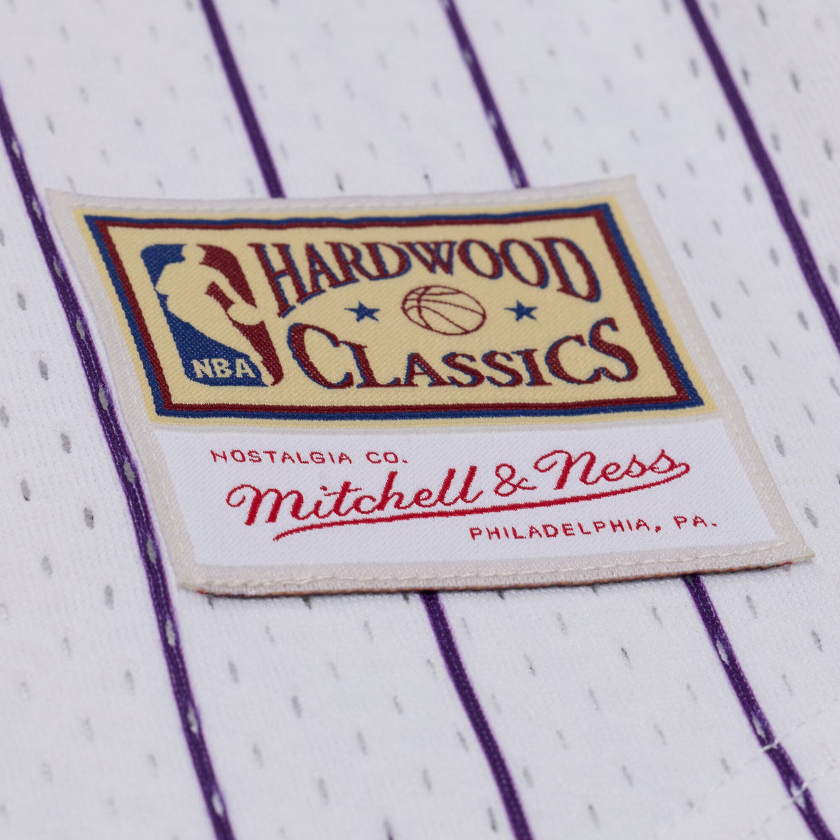 Los Angeles Lakers Mitchell & Ness White Head Coach Pinstripe Mesh Full-Button Baseball Jersey for Men product image 4,