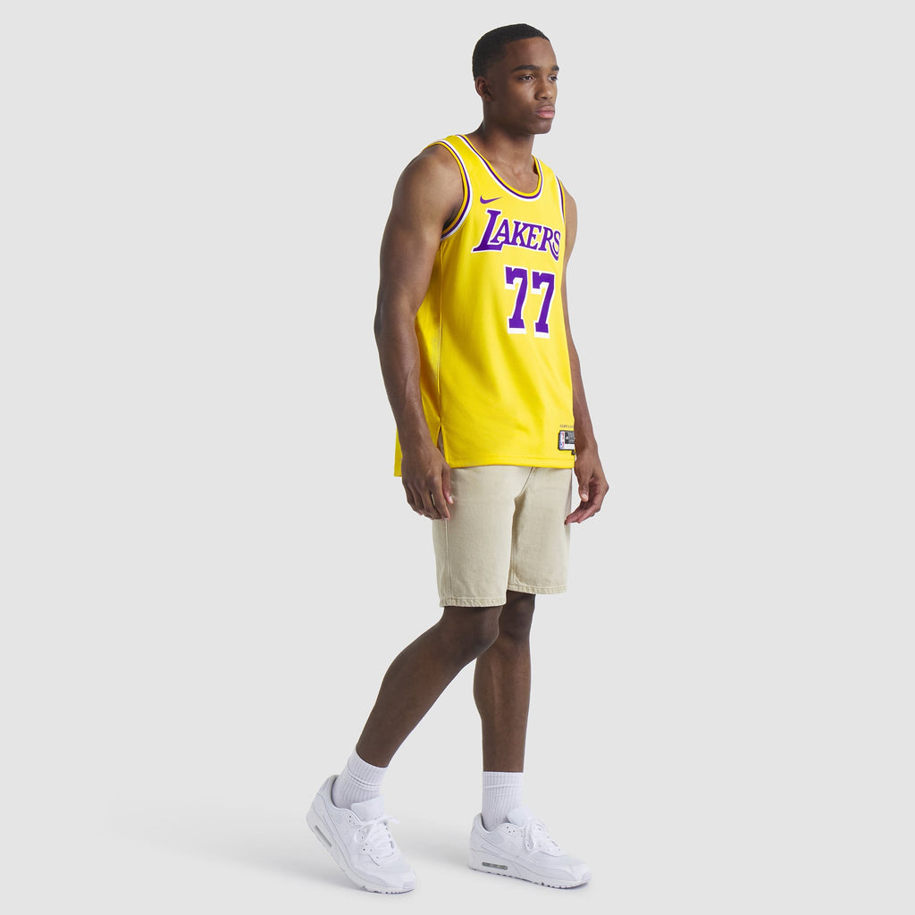 Unisex Los Angeles Lakers Luka Dončić Nike Gold Swingman Jersey - Icon Edition product image 6, provided for visual