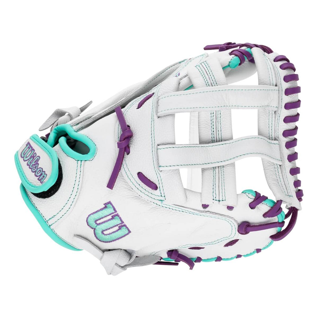 2026 Wilson A500 SIREN 32" Catcher's Mitt product image 4, provided for visual reference and product detail review